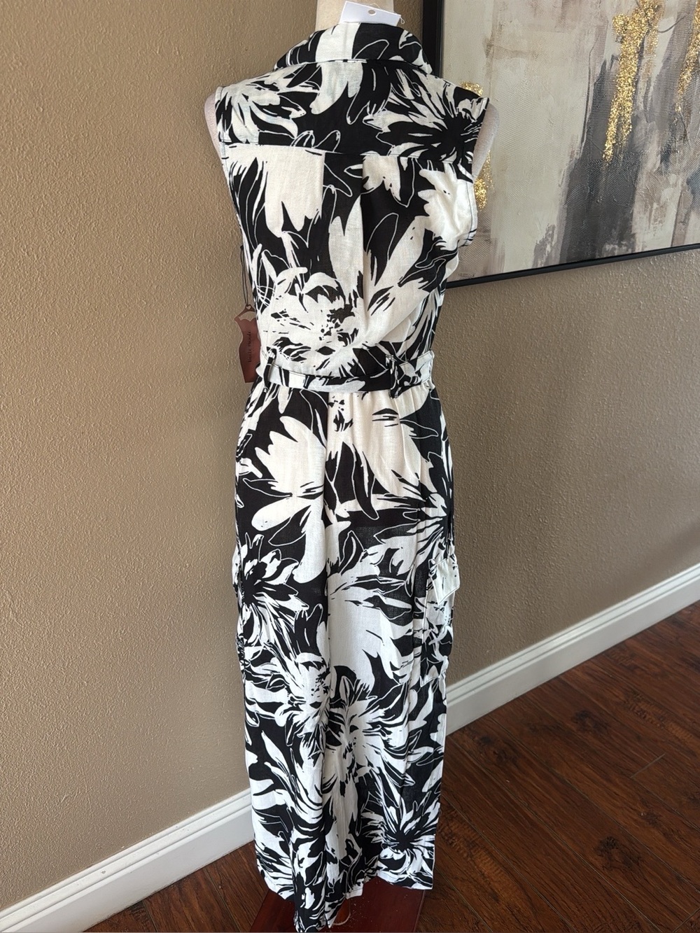 Sleeveless Black & White Floral Tie-Waist Maxi Dress - Picture 11 of 13